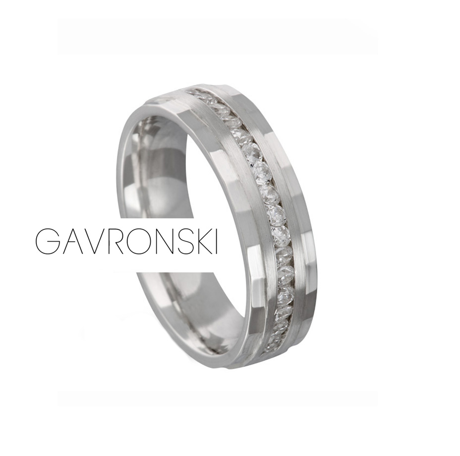 Aliança de Prata Reta Cravejada e Borda Diamantada 