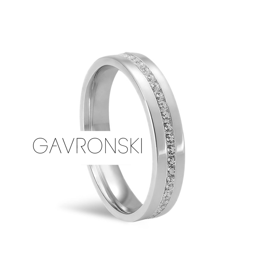 Aliança de Prata Anatômica. Reta Cravejada 