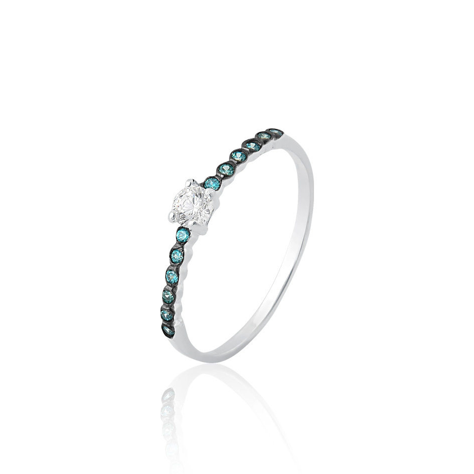 Anel Solitário com Zirconias na Lateral